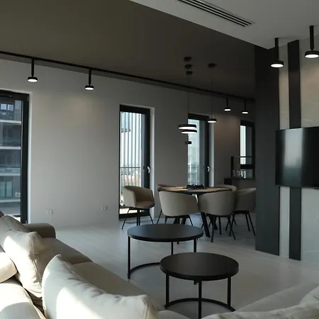 Premium In Center Of Apartment *