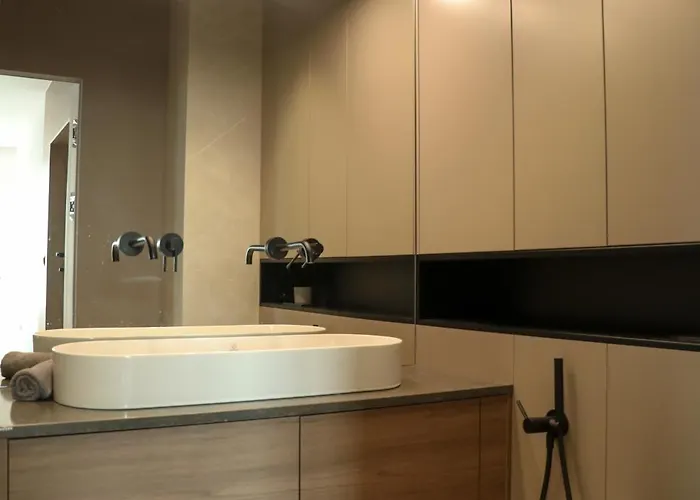 Premium In Center Of